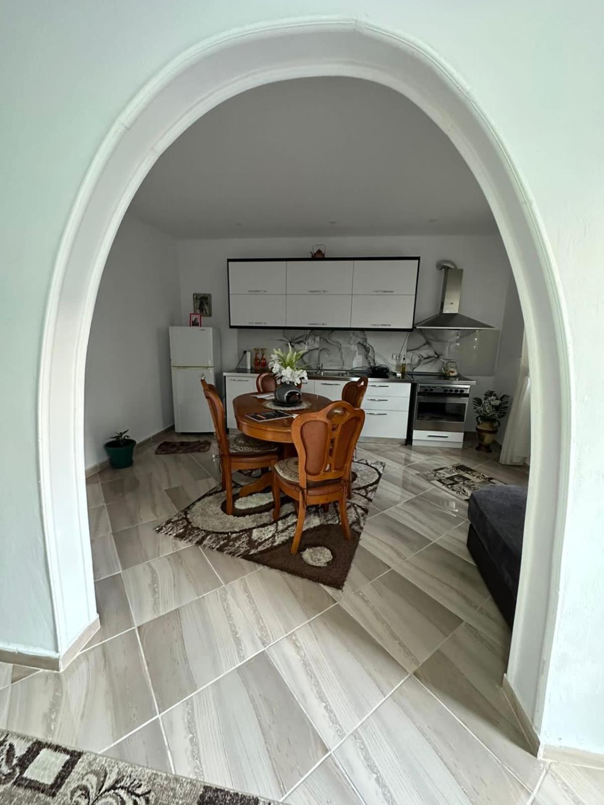 Guesthouse Albi Берат Екстер'єр фото