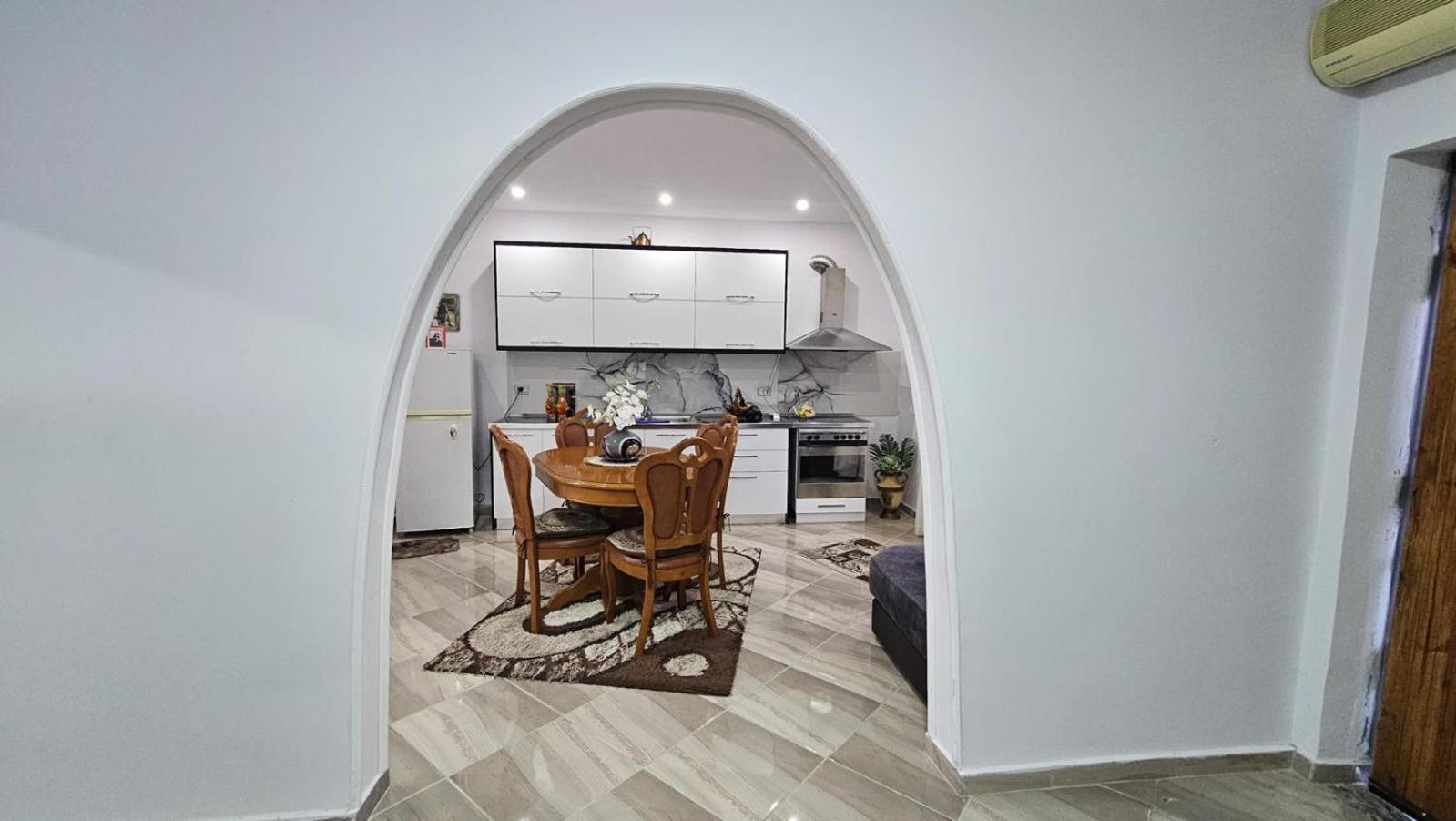 Guesthouse Albi Берат Екстер'єр фото