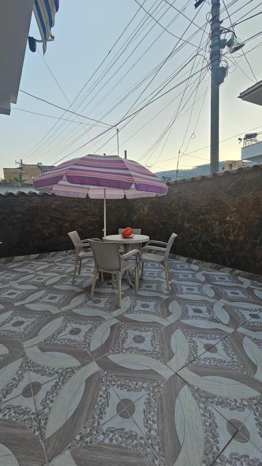 Guesthouse Albi Берат Екстер'єр фото