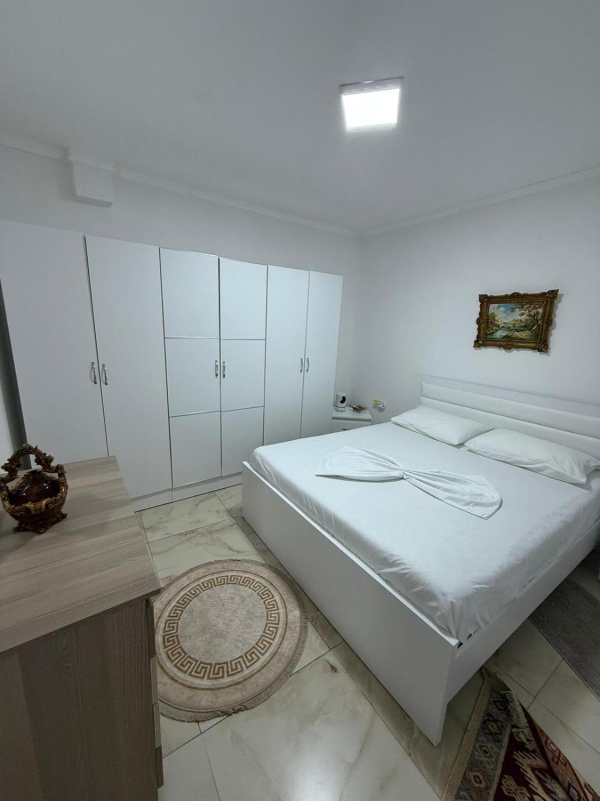 Guesthouse Albi Берат Екстер'єр фото
